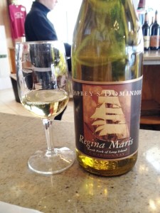 The Regina Maris label features a picture of the Regina Maris.