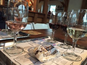 One tray full. The oyster crackers are useful for cleansing your palate between tastes.
